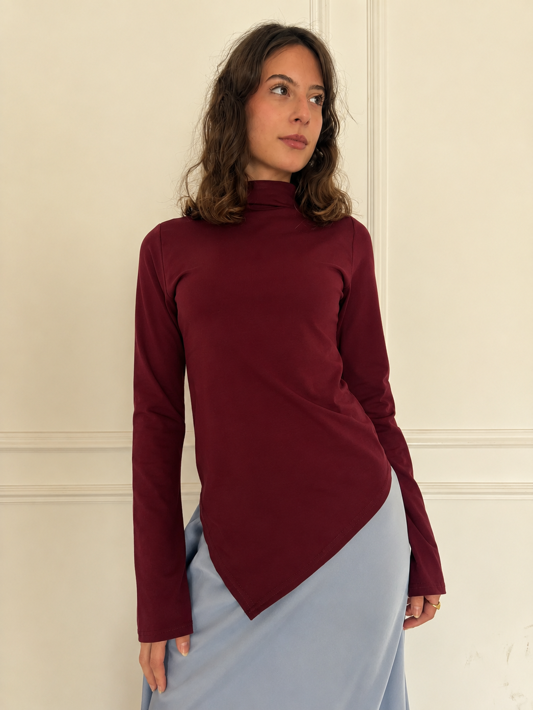 ASYMMETRICAL BELL SLEEVES BASIC