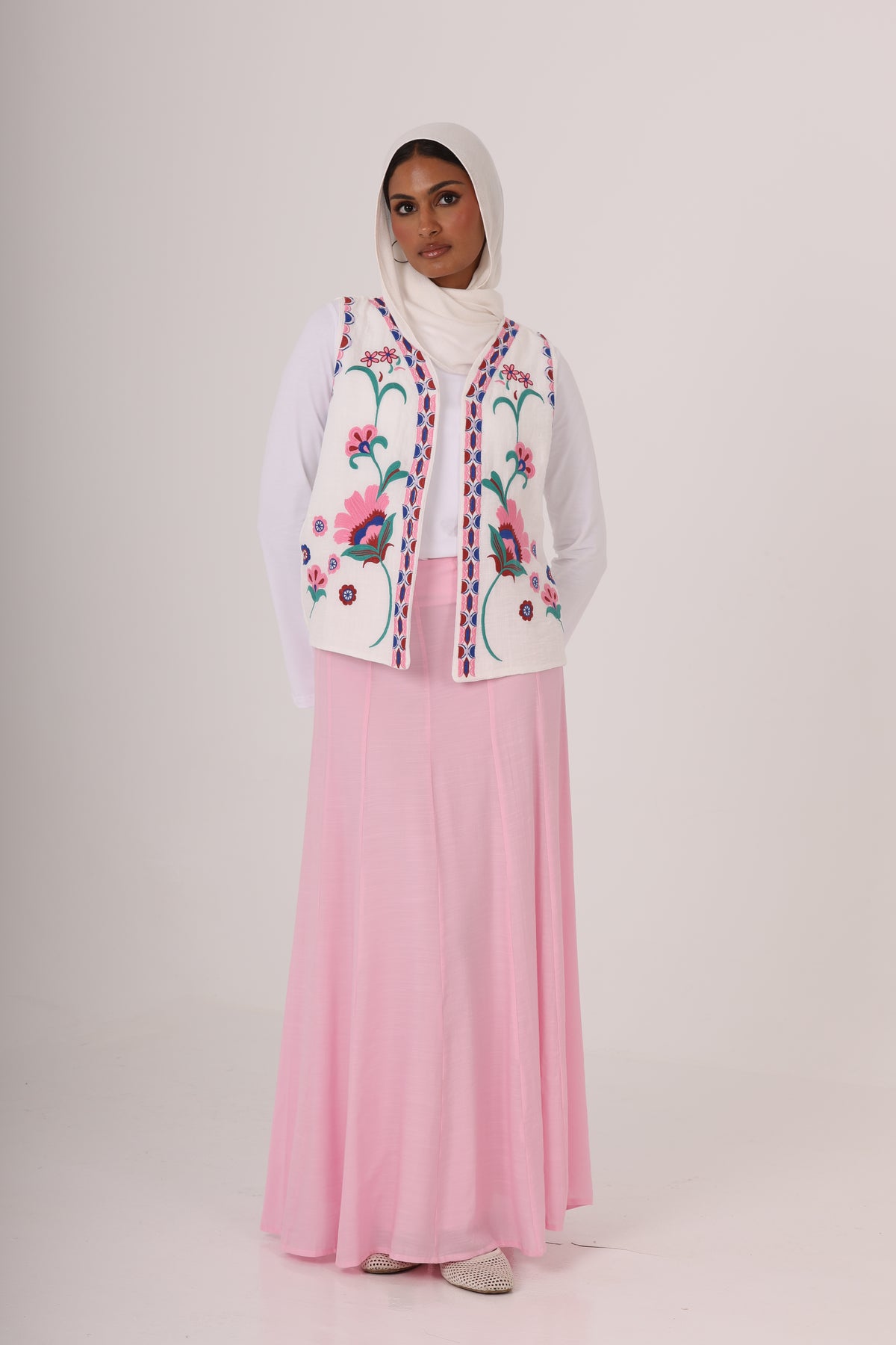 ELLA's LINEN EMBROIDERED VEST