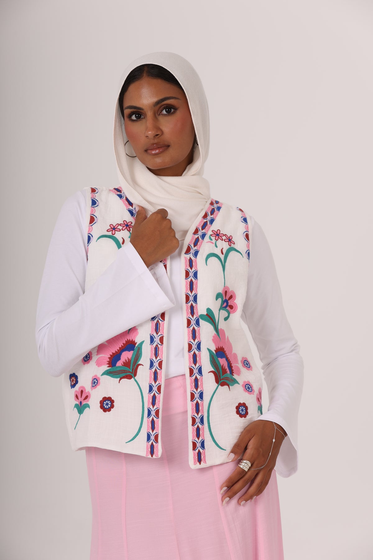 ELLA's LINEN EMBROIDERED VEST