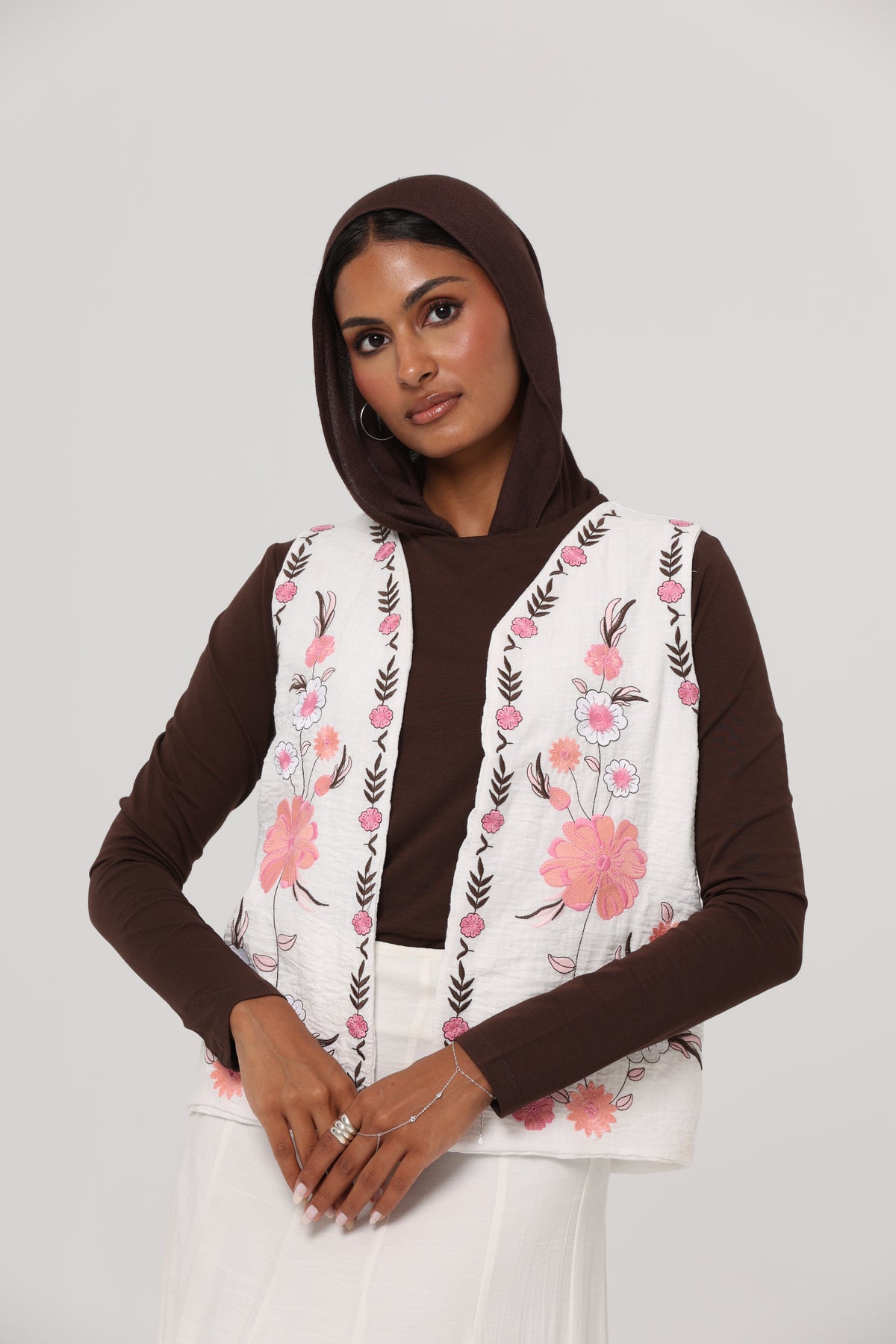 ELLA's LINEN EMBROIDERED VEST v2