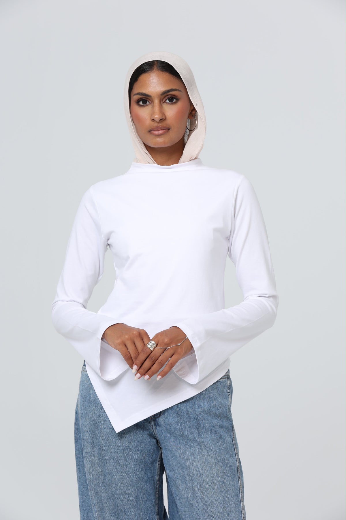 ASYMMETRICAL BELL SLEEVES BASIC