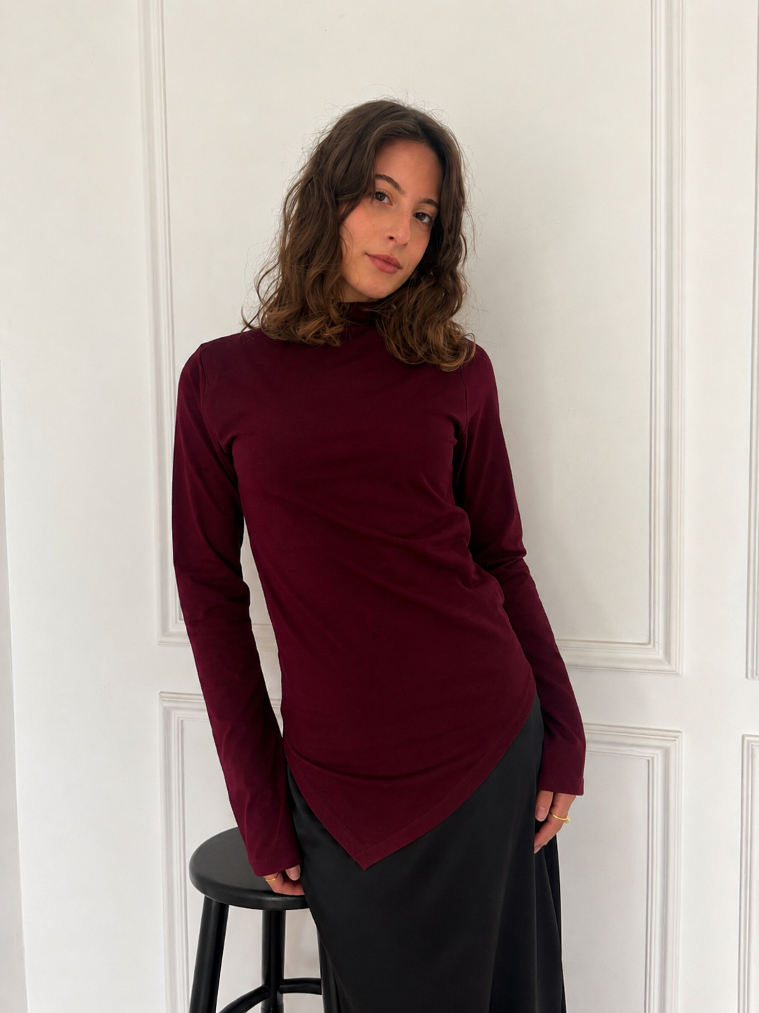ASYMMETRICAL BELL SLEEVES BASIC