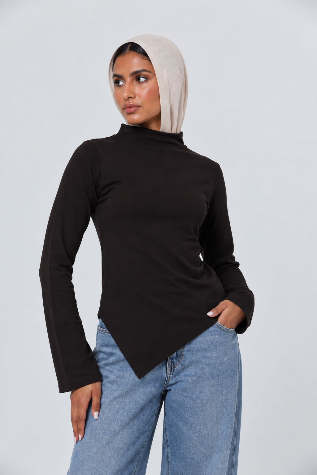 ASYMMETRICAL BELL SLEEVES BASIC