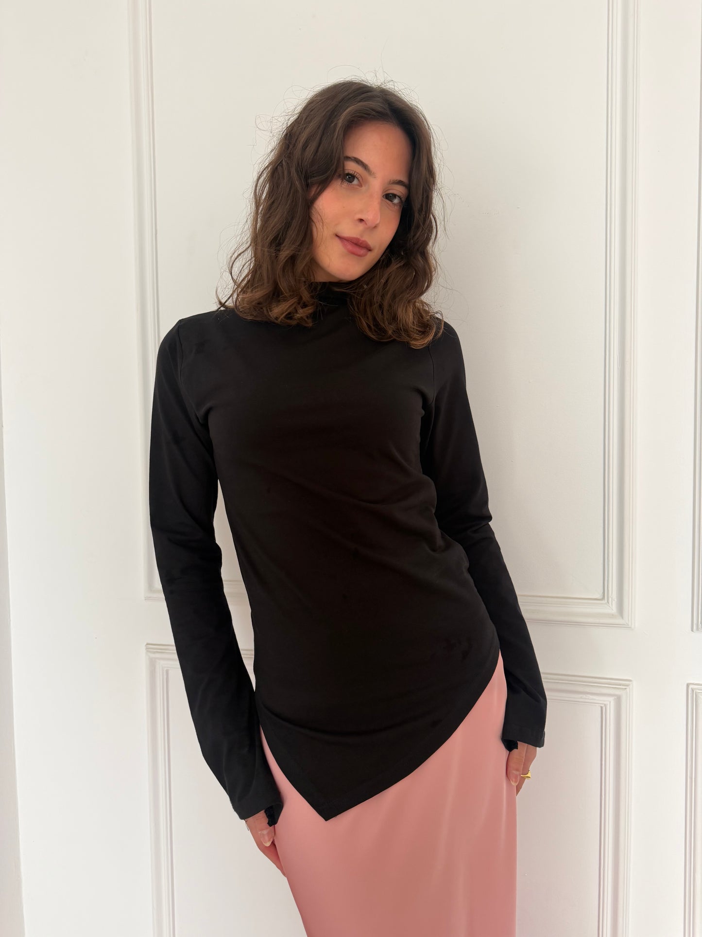 ASYMMETRICAL BELL SLEEVES BASIC